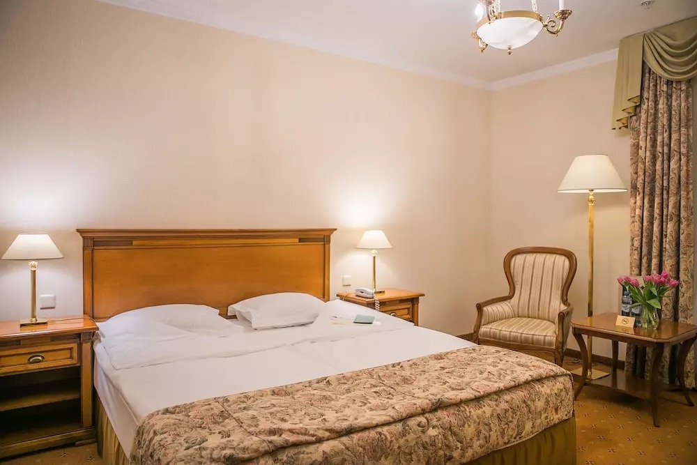 هتل گرند هتل امرالد