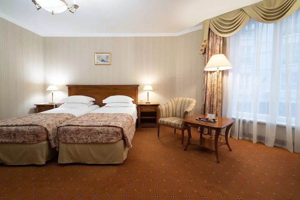 هتل گرند هتل امرالد