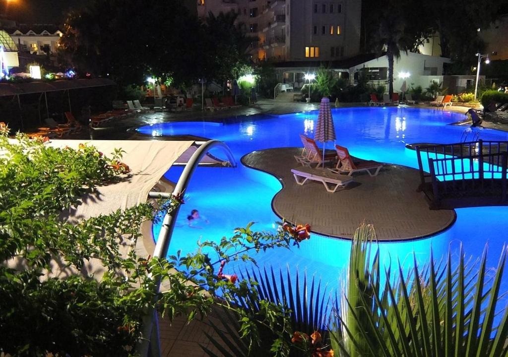 هتل گرند میرامور