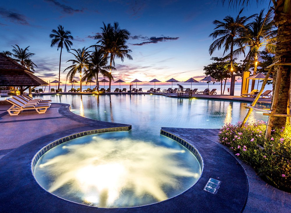 هتل نورا بیچ ریزورت اند اسپا